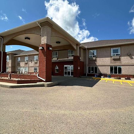 Clarion Pointe Hotel Rimbey Exterior photo