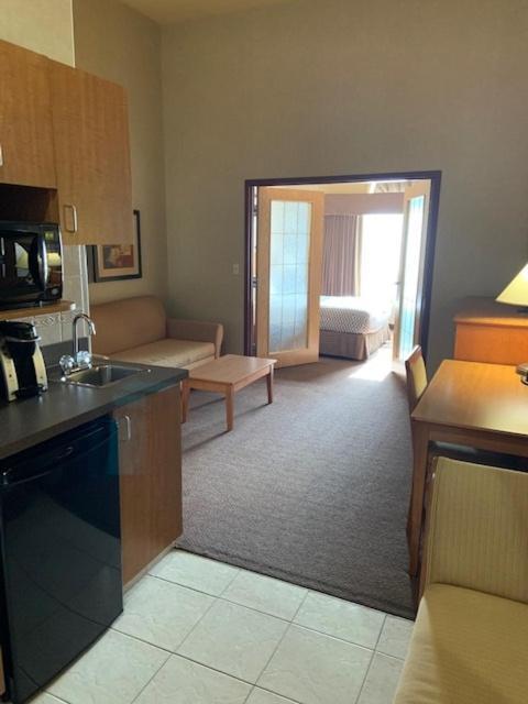 Clarion Pointe Hotel Rimbey Exterior photo