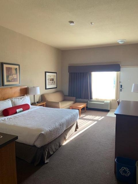 Clarion Pointe Hotel Rimbey Exterior photo