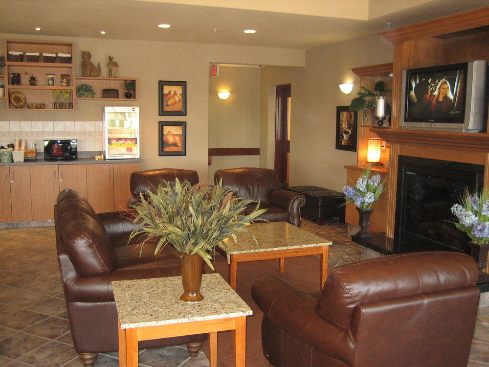 Clarion Pointe Hotel Rimbey Interior photo
