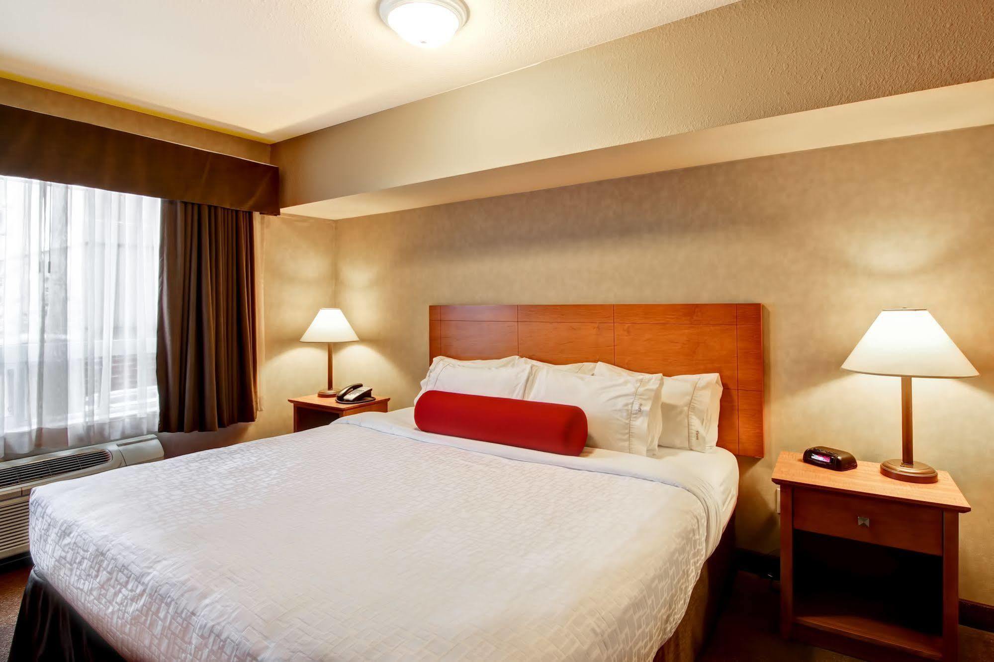 Clarion Pointe Hotel Rimbey Exterior photo